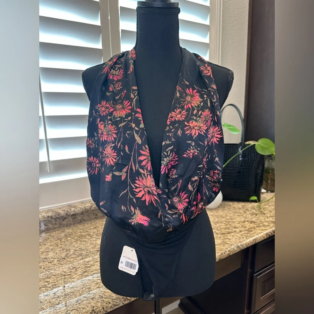 NWT FREE PEOPLE  There She Goes Bodysuit Satin Halter Neck Tie- size Medium